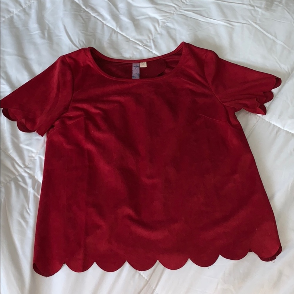 split back scallop t-shirt